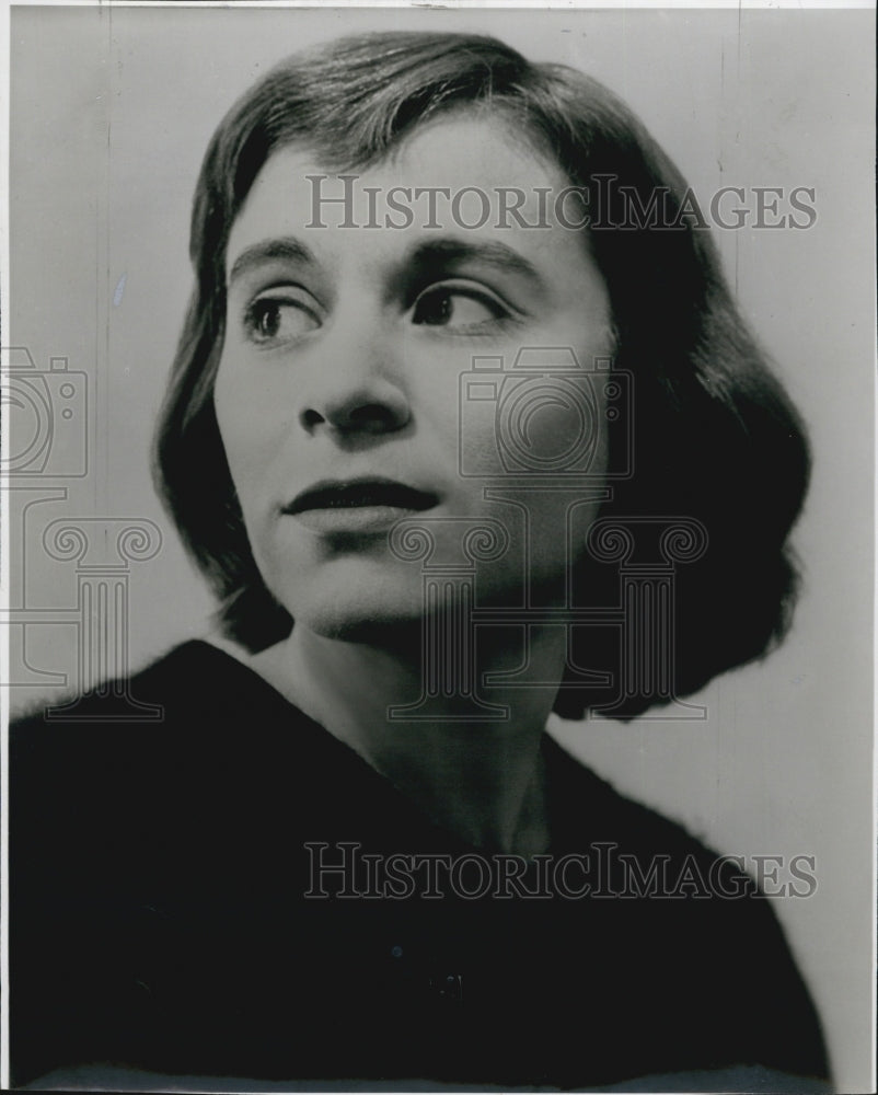 1961 Press Photo Dance Dir. Bernice Mendelshon will direct Tales of the Tinker - Historic Images