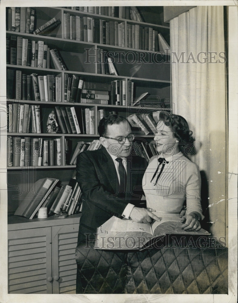 1961 Press Photo Martin Weaver and Inga Swenson in &quot;Baker Street&quot; - Historic Images