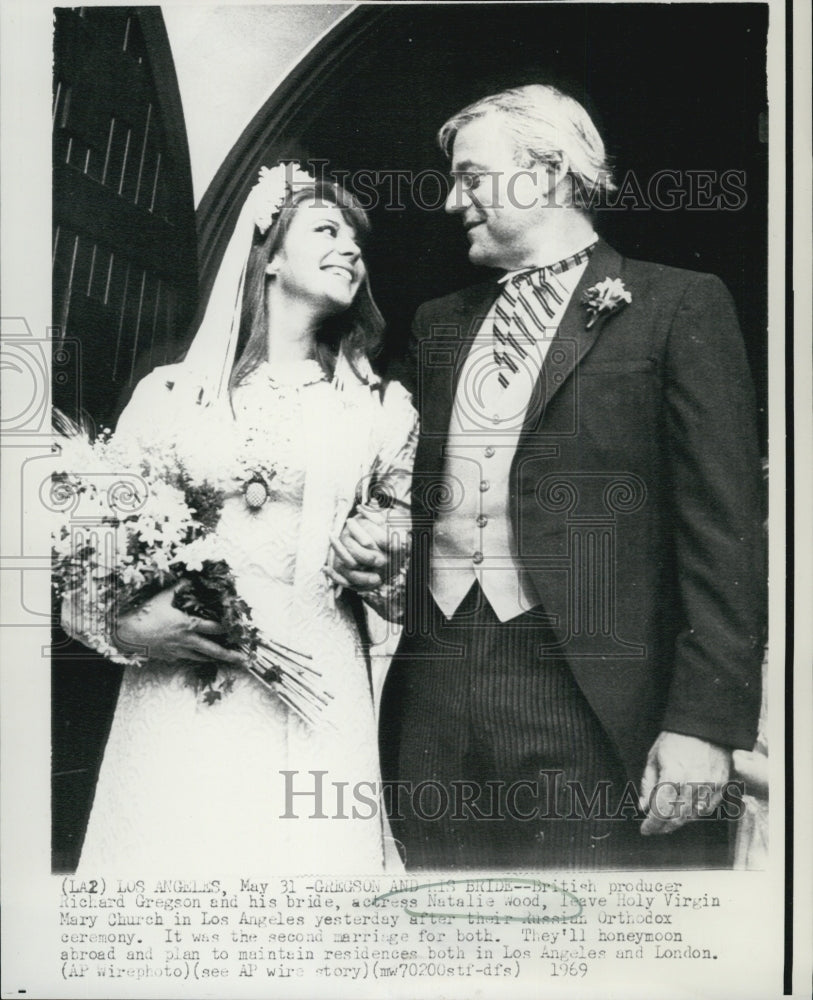 1969 Press Photo British Producer Richard Gregson Marries Actress Natalie Wood - Historic Images