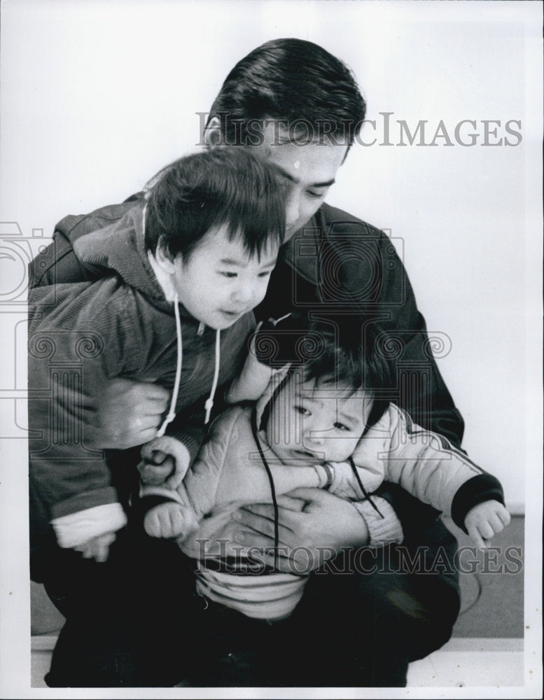 1971 Press Photo Phillippino Couple Deported ,Apolinario Gregorio,LLoyd,Lawrence - Historic Images