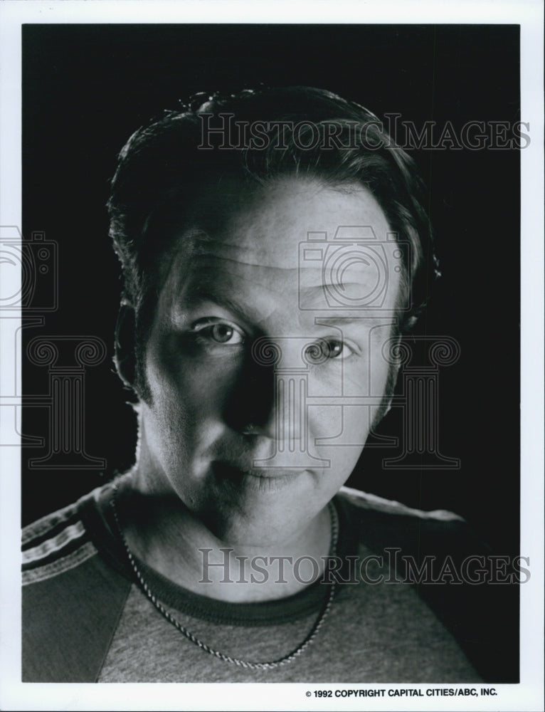 1992 Press Photo Actor Timothy Busfield for Capital - Historic Images