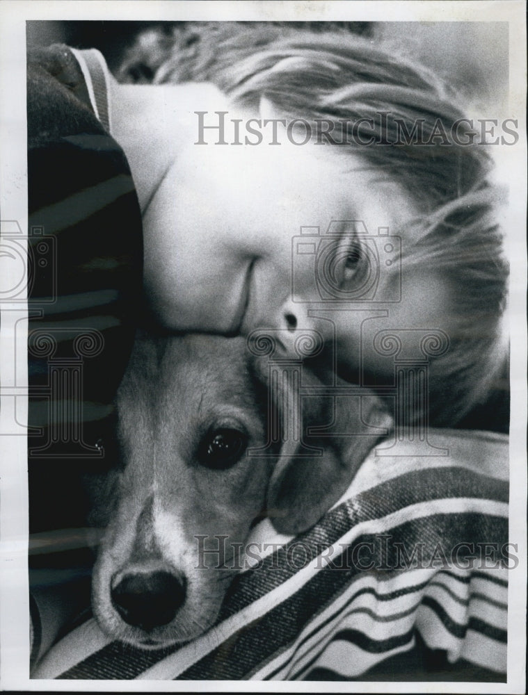1971 Press Photo Meg Barton and Dog - Historic Images
