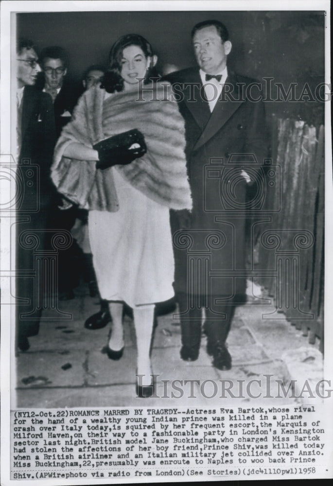 1958 Eva Bartok and Marquis of Milford Haven En Route to Party - Historic Images