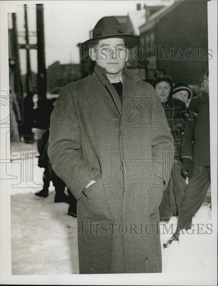 1946 Press Photo Albert Balutis, Boston Policeman - Historic Images