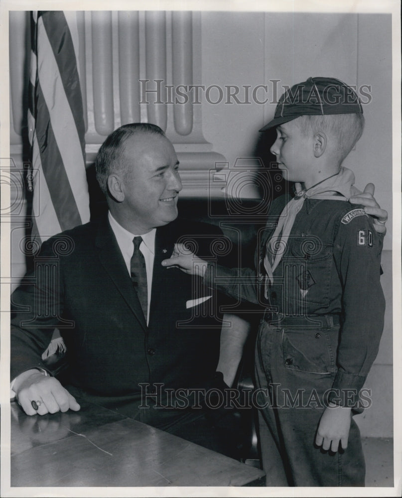 1961 Press Photo Cub Scout James Halsena with Rep William E Bates - Historic Images