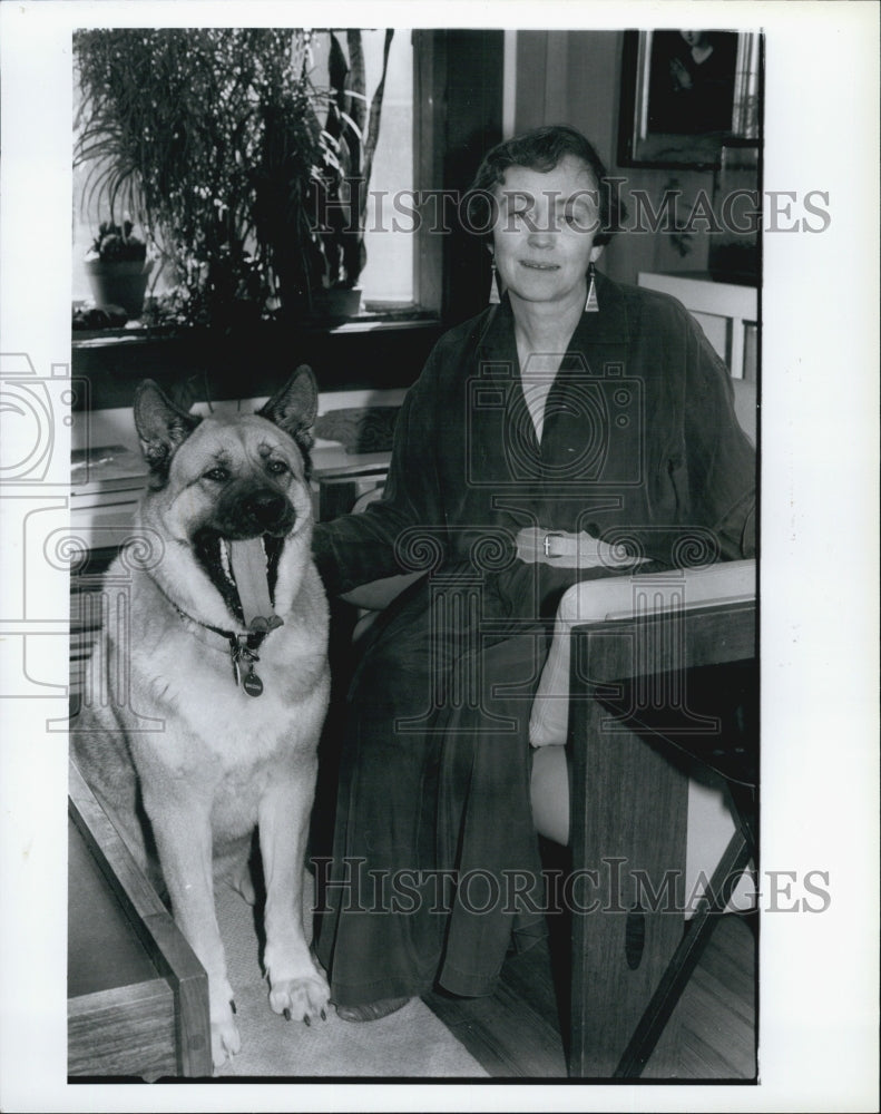 1989 Press Photo noted author &amp; anthropologist Mary Catherine Bateson - Historic Images