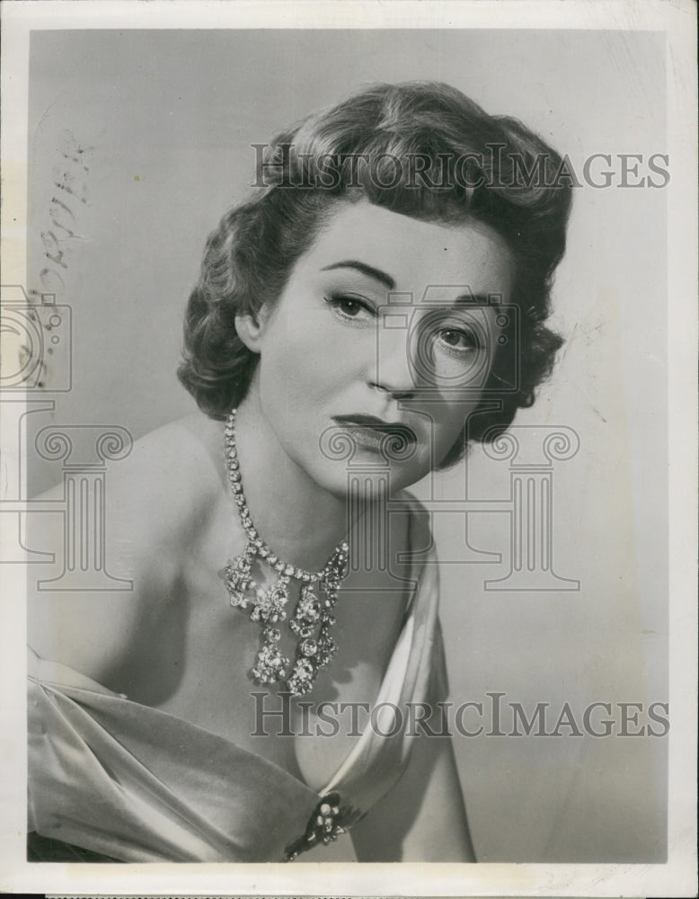 1957 Press Photo Actress Rise Stevens &quot;The Voice of Firestone&quot; - Historic Images