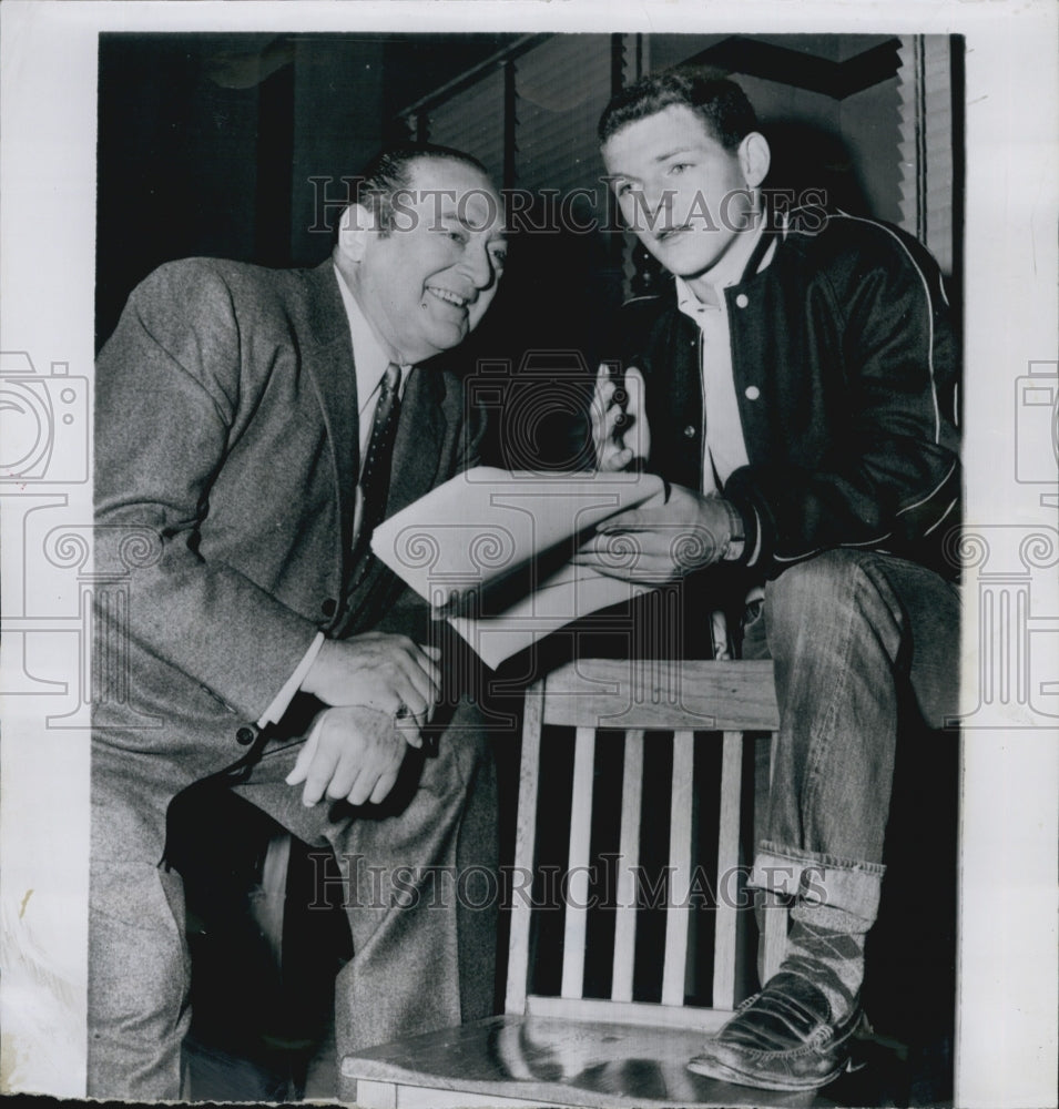 1955 Press Photo Actor James MacArthur &amp; Edward Arnold for &quot;Climax&quot; - Historic Images