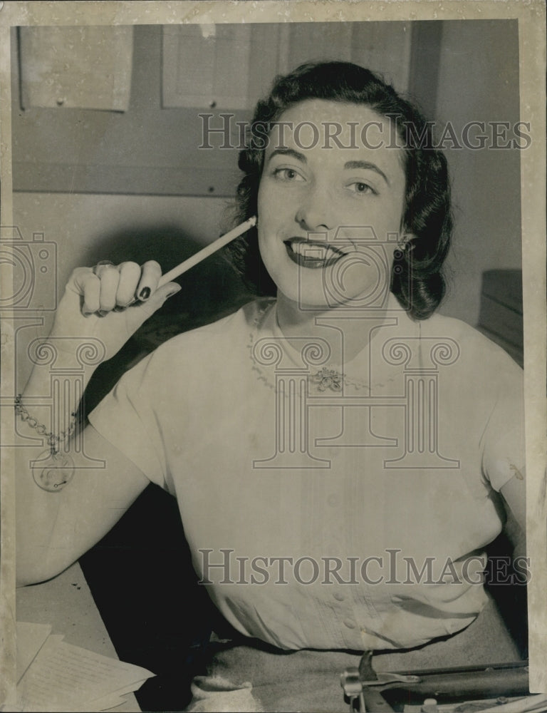 1952 Press Photo Emily Macy of Needham Mass - Historic Images