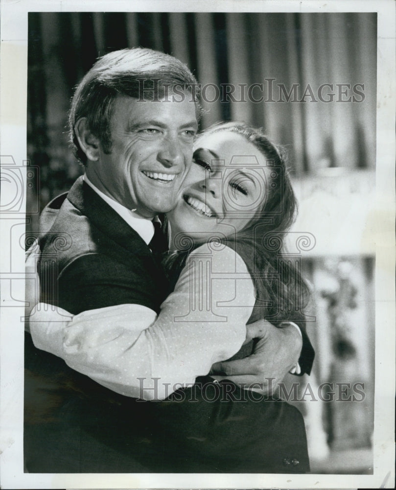 1969 Press Photo Actor Monte Markham & Stefanianna Christopher - Historic Images