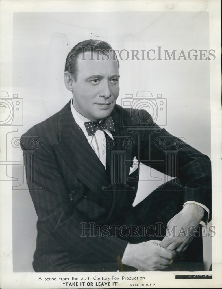 1951 Press Photo Actor Phil Baker in &quot;&quot;Take It or Leave It&quot; - Historic Images