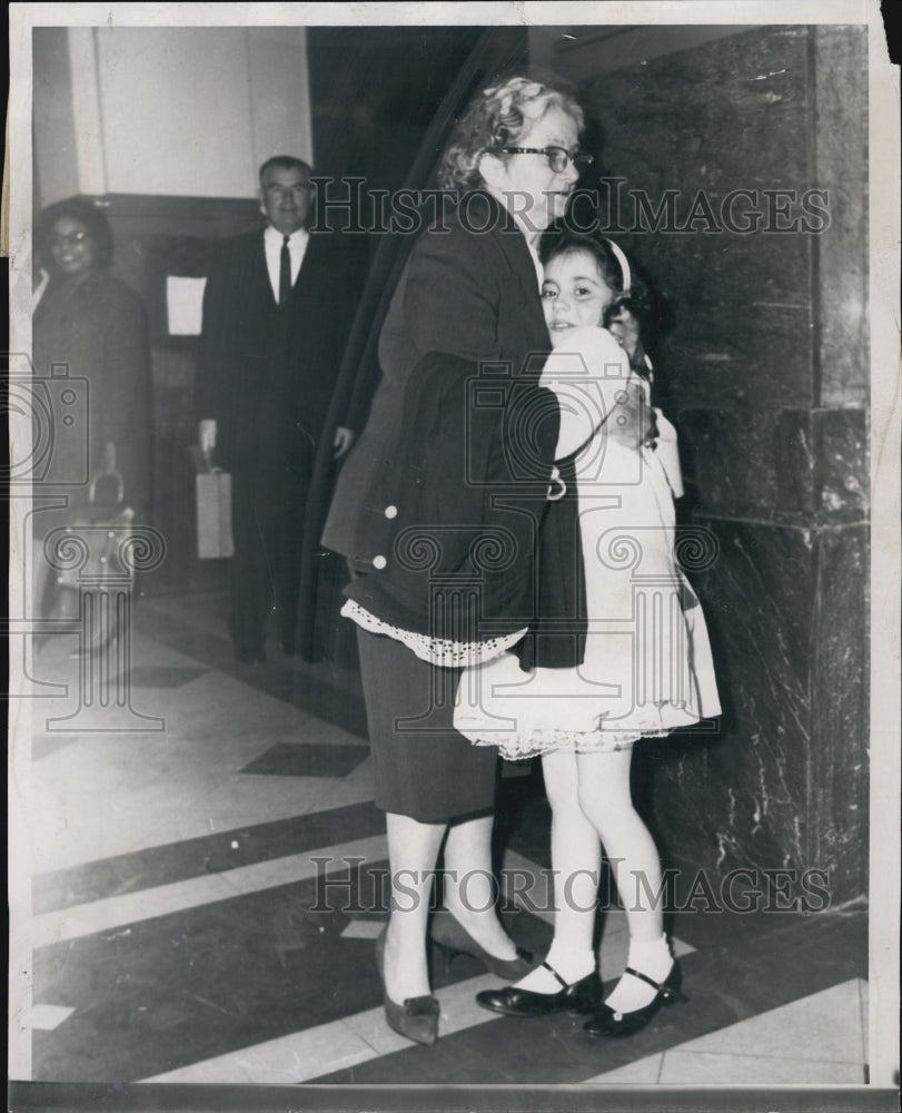 1961 Press Photo Mrs Catherine Baker ,Donna /Custody Battle - Historic Images