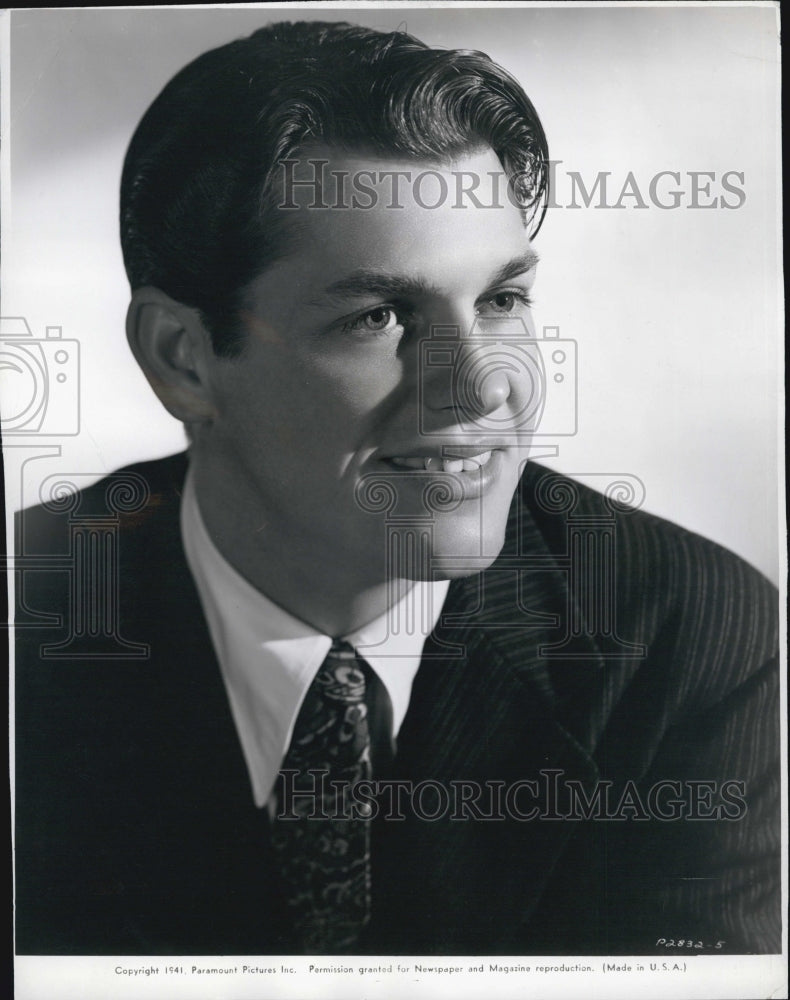 1944 Press Photo Texas Tennis Star Jim Brown "Out of the Frying Pan" - Historic Images