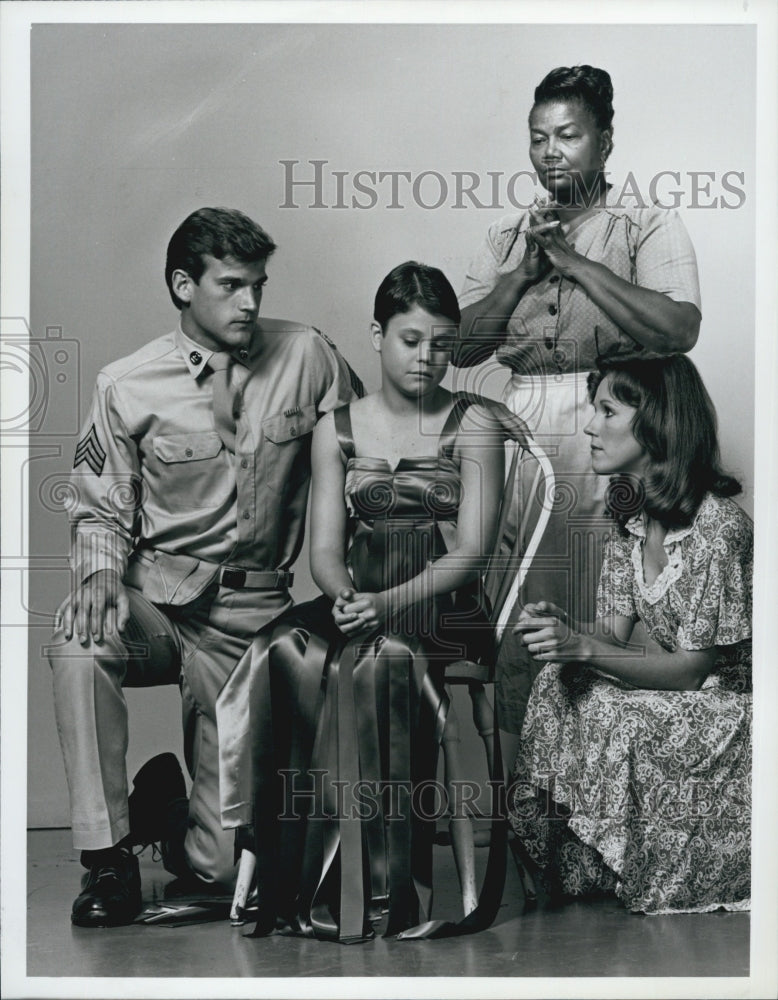 1982 Press Photo Dana Hill/Dwier Brown Star In The Member Of The Wedding - Historic Images