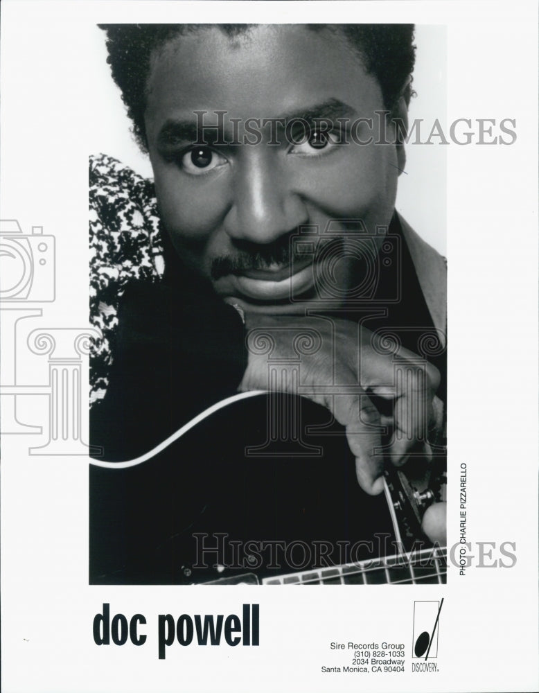 Press Photo Doc Powell American jazz guitarist and composer. - Historic Images