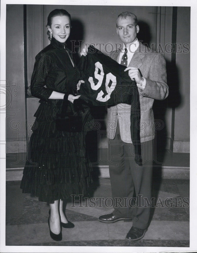 1953 Press PhotoPiper Laurie"The Mississippi Gambler"at Yale, Chuck Yeager #99 - Historic Images