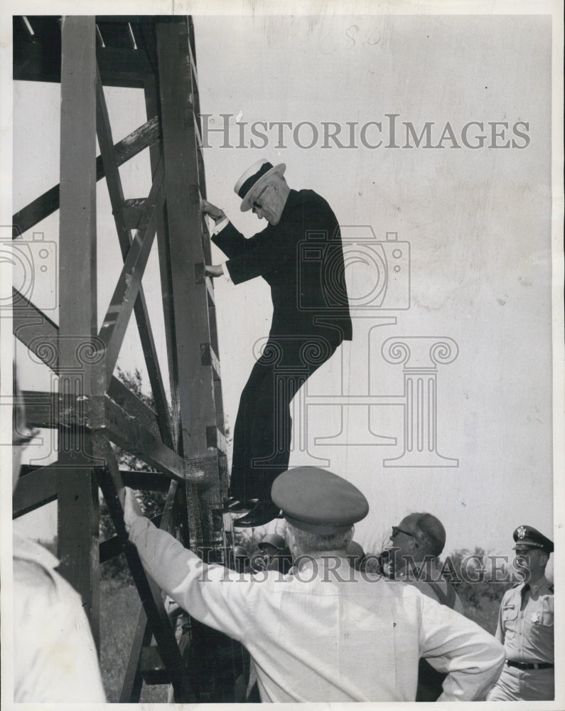 1960 Press Photo Cardinal Cushing climbs watchtower. - Historic Images