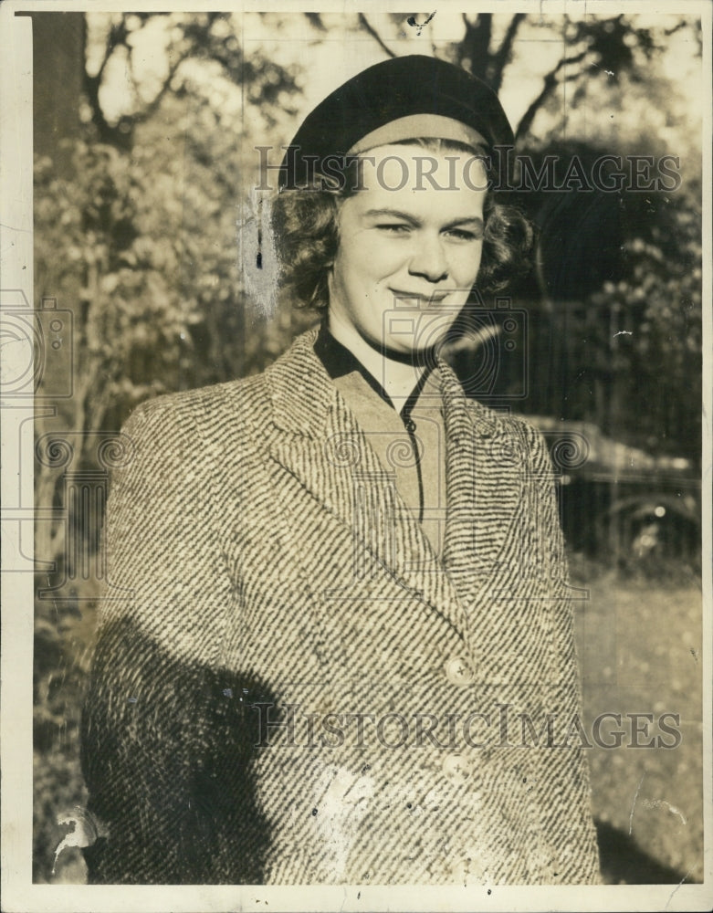 1943 Press Photo Abigail Ann Cutler Daughter Of Mrs. Leslie Bradley Cutler - Historic Images