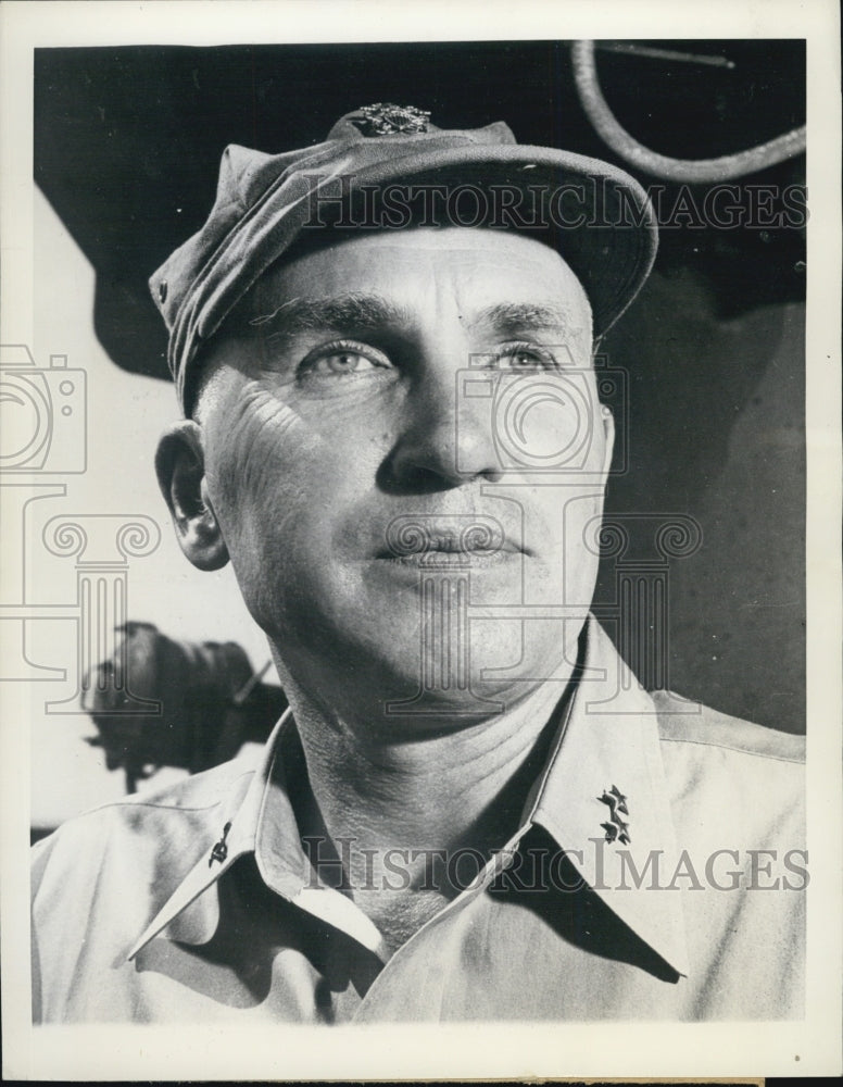 1945 Press Photo Rear Admiral Harold Bushnell Sallada, Pacific Carrier Unit Com. - Historic Images