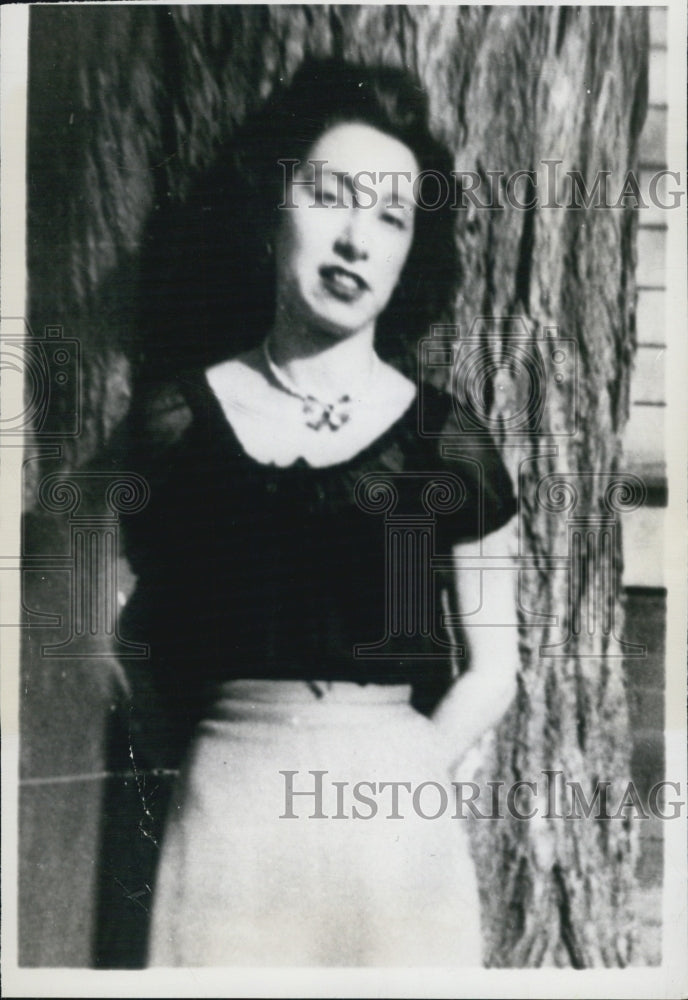 1948 Press Photo Miss Gloria Sammertinom waitress held by FBI. - Historic Images