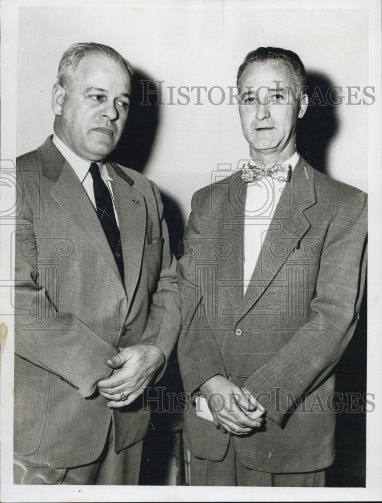 1955 Press Photo Louis E. Salvador of Cohasset and Lewis P.Carpenter. - Historic Images