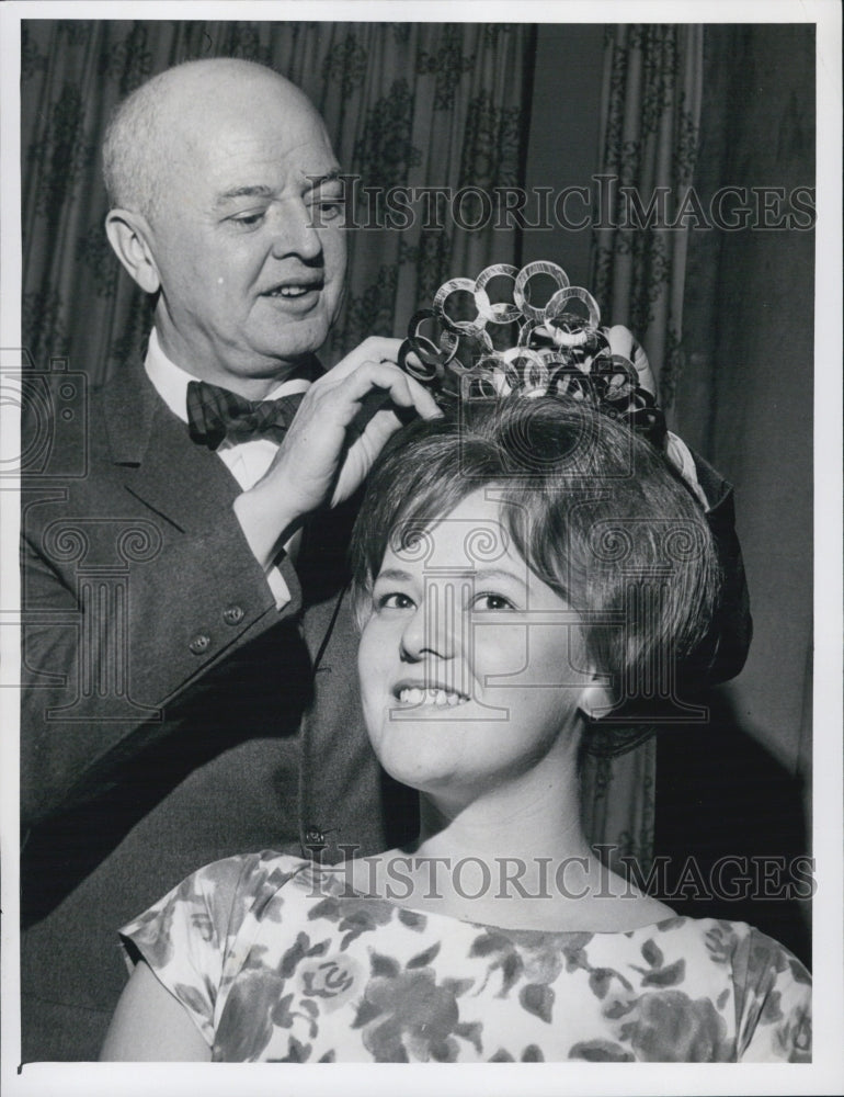 1964 Press Photo Ruth Rydberg Miss Shamrock Suffolk University Dr. Edward - Historic Images