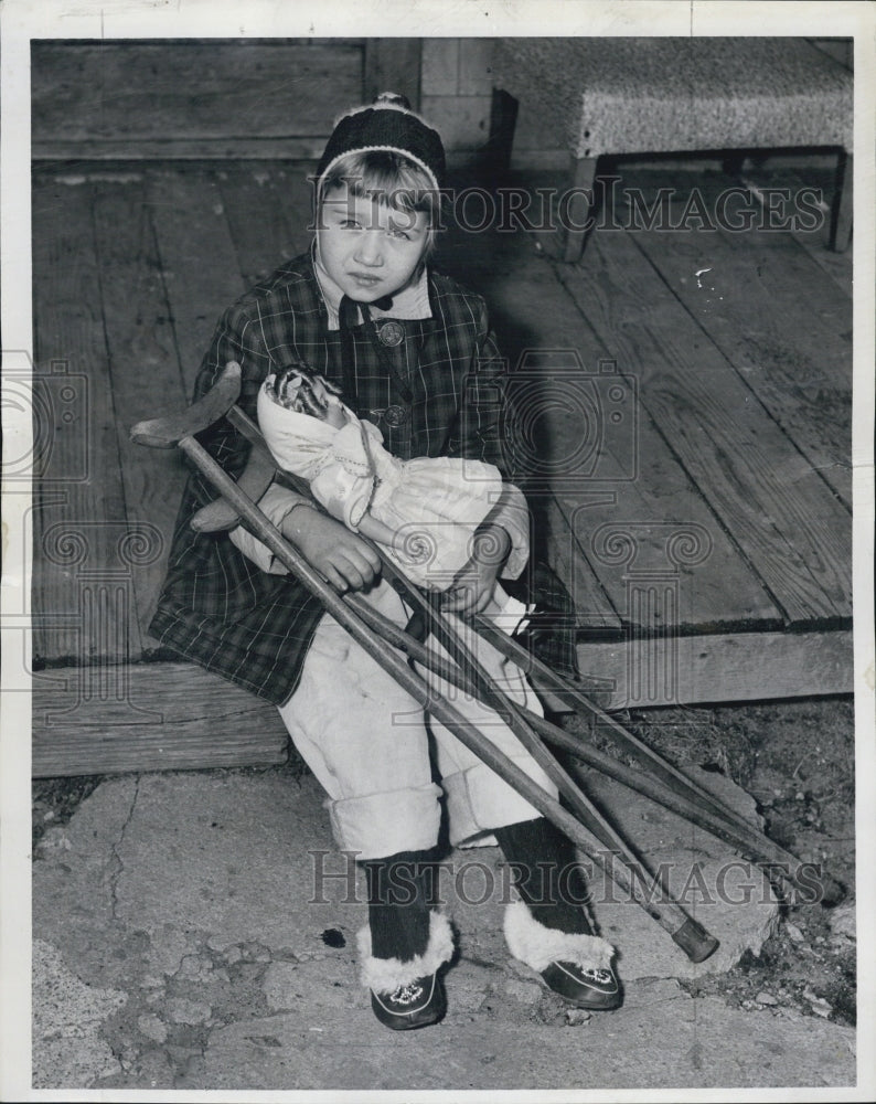 1960 Press Photo Barbara Rygielski Of Ipswich, England Hopes For Bicycle - Historic Images