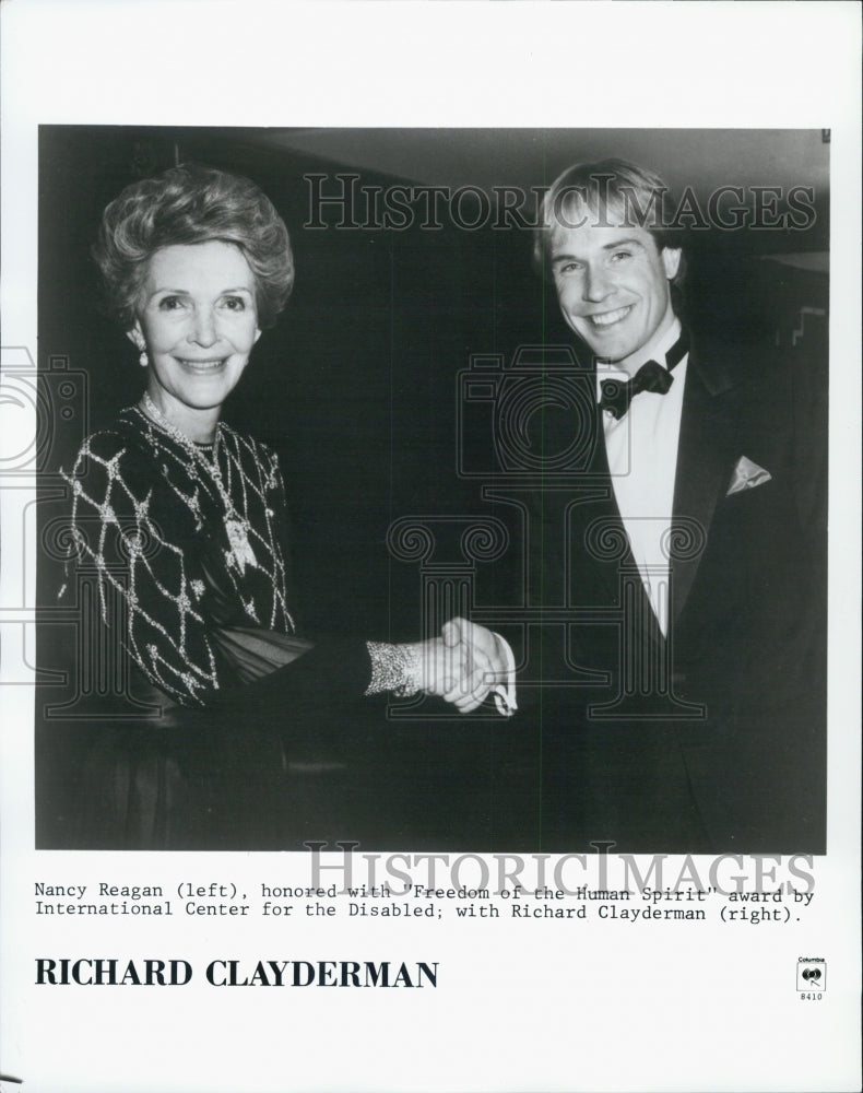 Press Photo Nancy Reagan Honored By Richard Clayderman - Historic Images