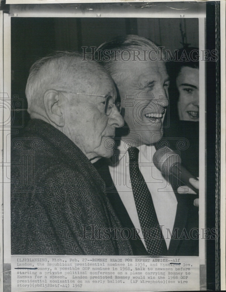 1967 Press Photo Alf Landon & Michigan Gov Romney talking to newsmen - Historic Images