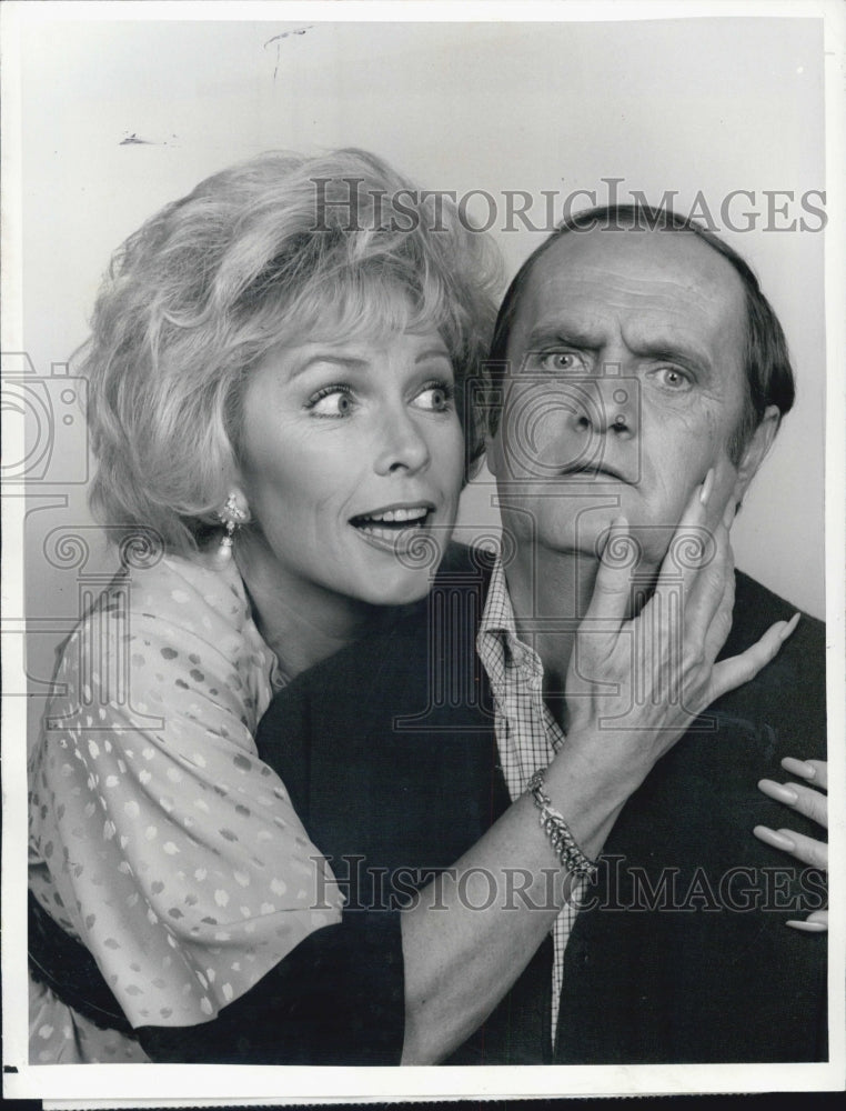 1983 Press Photo Actress Stella Stevens & Bob Newhart in Newhart - Historic Images