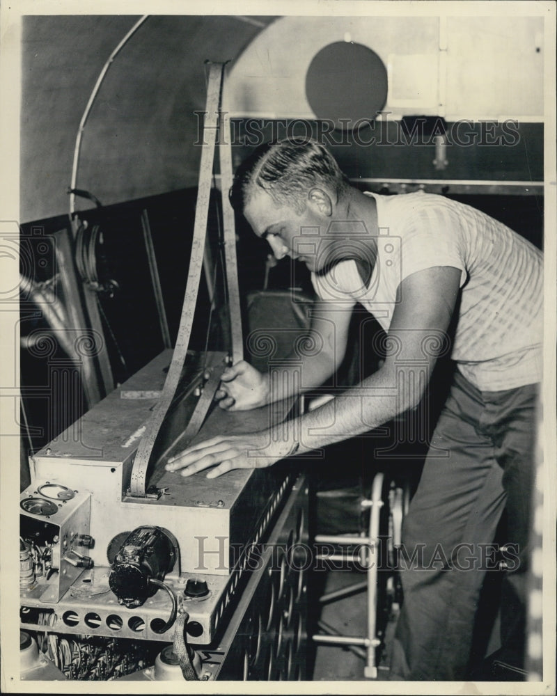 1948 Press Photo HG Zimmerman of Goodyear Company - Historic Images