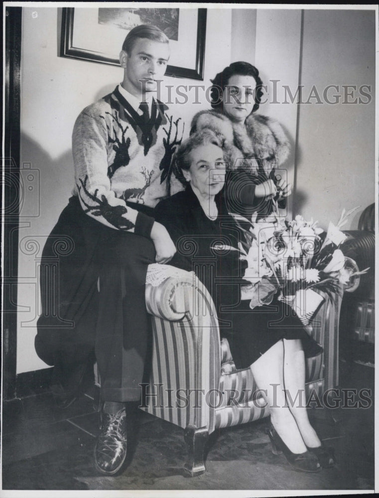 1949 Press Photo Prince otto Wilheim von Hohenzollern,wife Virginia &amp; her mom - Historic Images