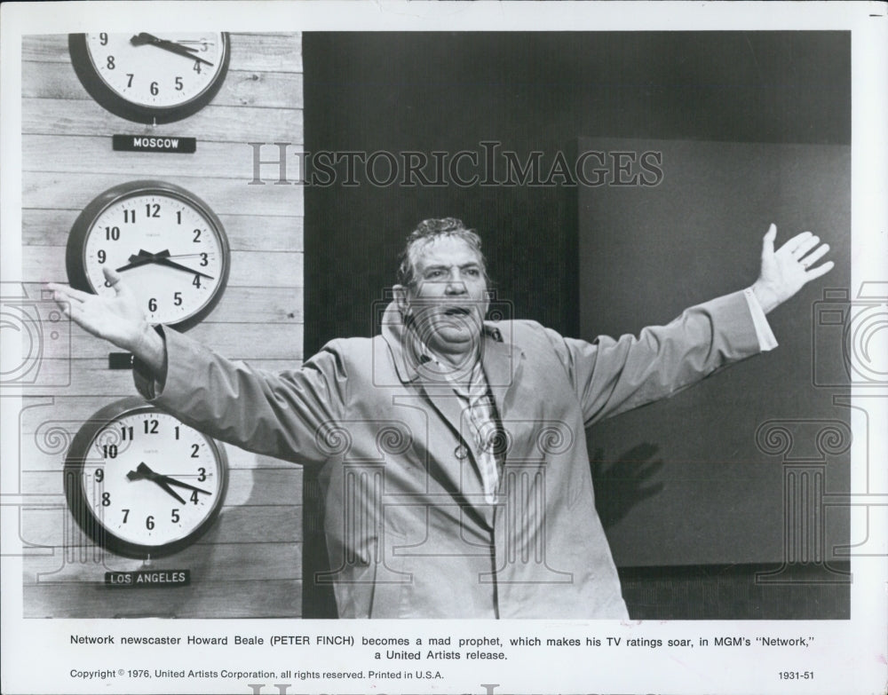 1976 Press Photo Actor Peter Finch in &quot;Network&quot; - Historic Images