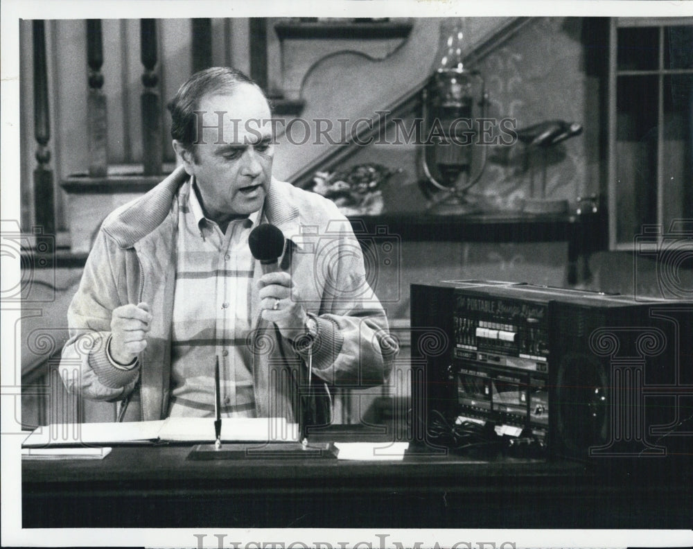 1987 Press Photo Actor Bob Newhart on &quot;Newhart&quot; - Historic Images