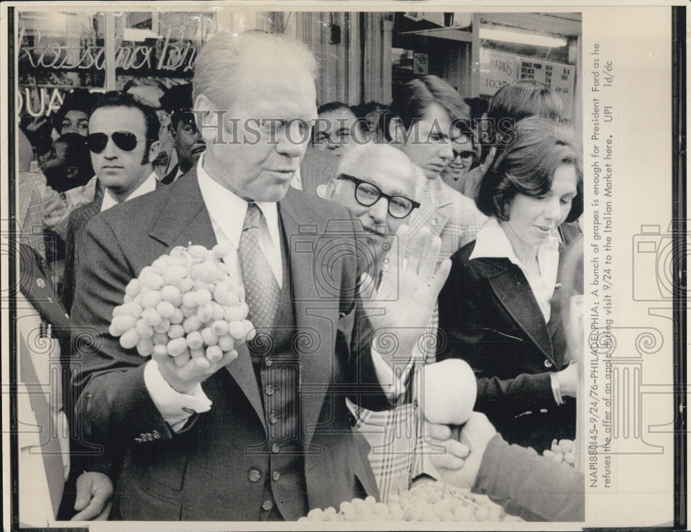 1976 Press Photo President Gerald Ford in Philadelphia - Historic Images