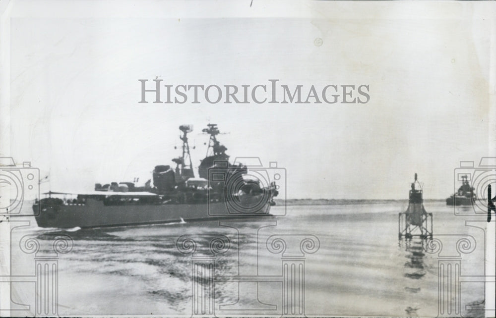 1957 Press Photo Russian Warships Move Through Suez Canal at Port Said - Historic Images