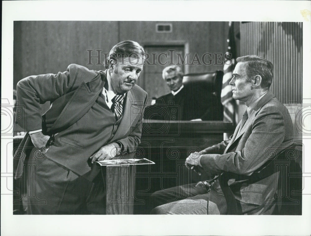 1971 Press Photo Henry Fonda & Alex Dreier star in "The Smith Family" - Historic Images