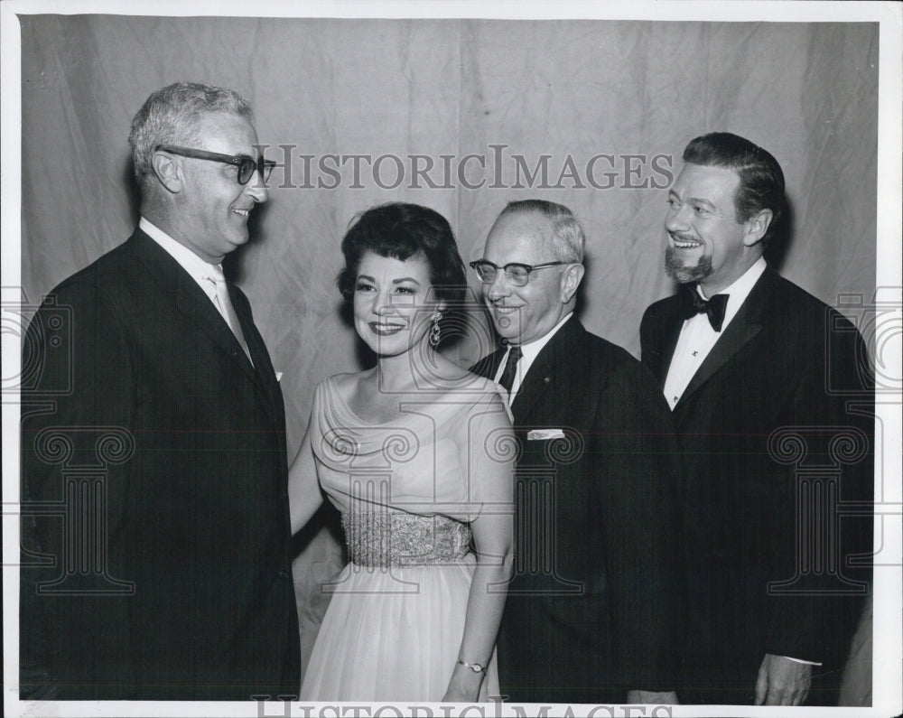 1962 Press Photo Lois Hunt &amp; Others Attend Hospital Benefit - Historic Images