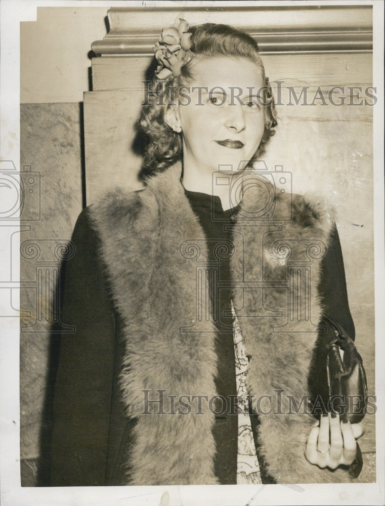 1947 Press Photo Mrs Gladys Hodgkins won Divorce - Historic Images