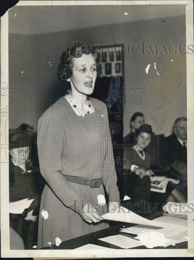 1939 Press Photo Mrs.Leslie B. Cutler,speak for Marriage Protection Law hearing. - Historic Images