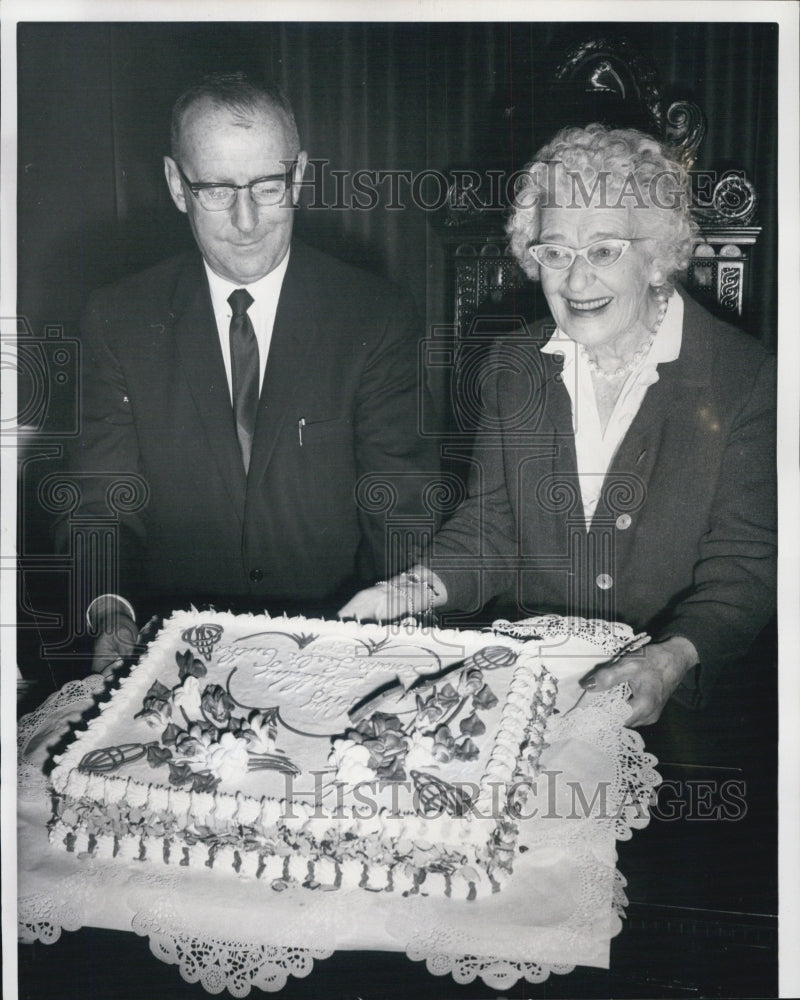 1965 Press Photo Senator Leslie B.Cutler 75th Birthday Senate Pres M.A. Donahue - Historic Images