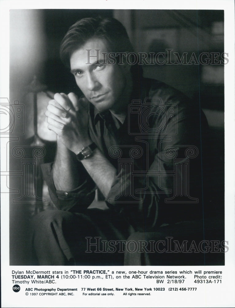 1997 Press Photo Actor Dillion McDermott Stars in&quot;The Practice&quot; ABC - Historic Images