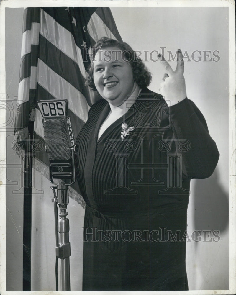 1944 Press Photo Singer Kate Smith - Historic Images