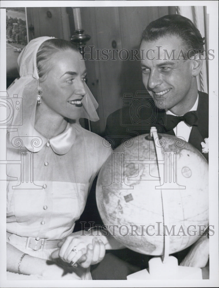 1950 Press Photo Ingrid Reuterhage and new husband Ake Lind - Historic Images