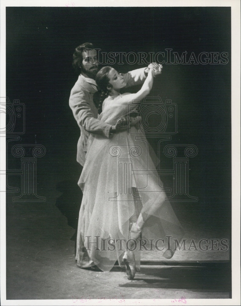 Press Photo Ballerina Maya Pilsetskya performs - Historic Images