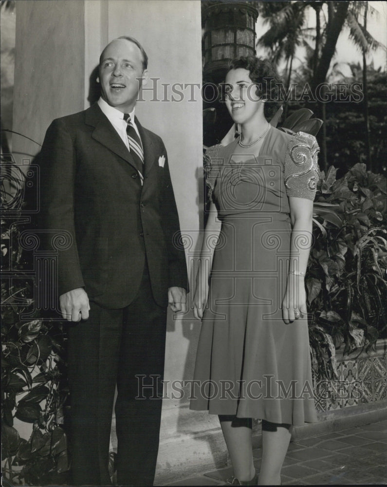 1940 Press Photo Mr and Mrs Bernard Baldwin of Brookline Mass - Historic Images