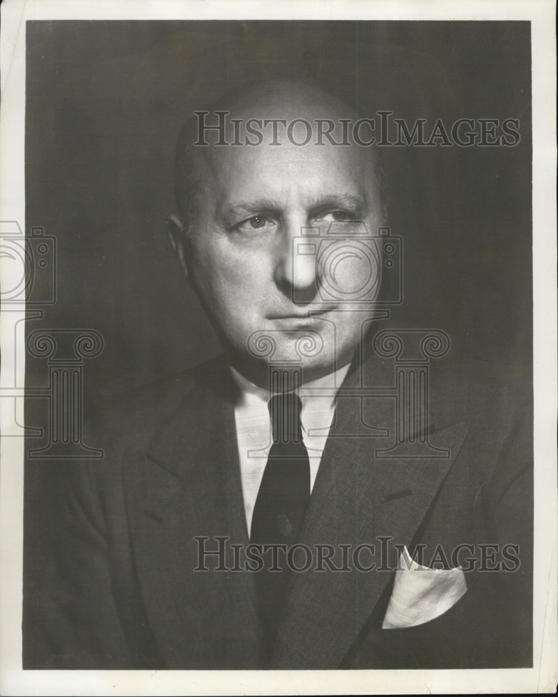 1946 Press Photo Barney Bolobon President Of Paramount Pictures - Historic Images