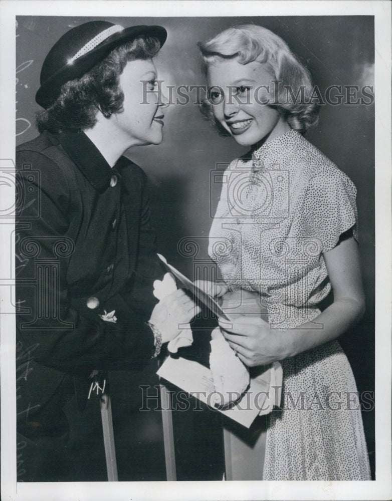 1951 Press Photo Court Approves Barbara Ruick&#39;s Movie Contract - Historic Images