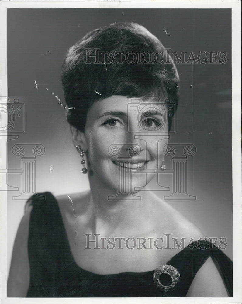 1973 Press Photo Phyllis Kaplan, Lyric Soprano. - Historic Images