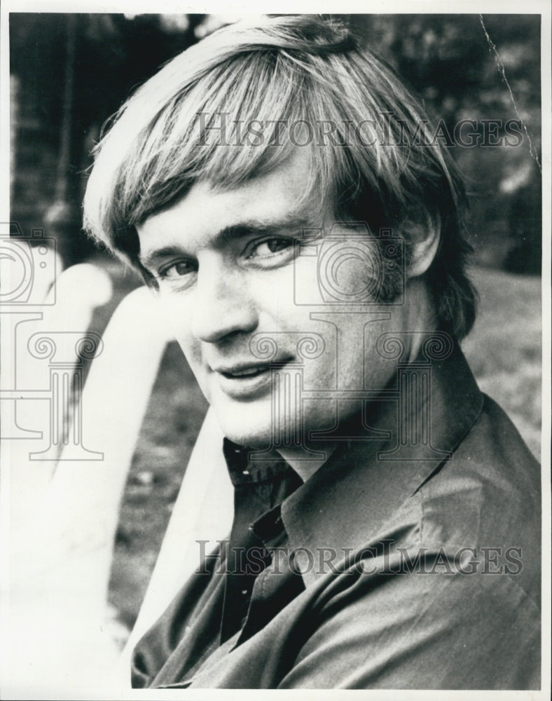 Press Photo Actor David McCallum from &quot;The Man From Uncle&quot; to star in &quot;Run From - Historic Images